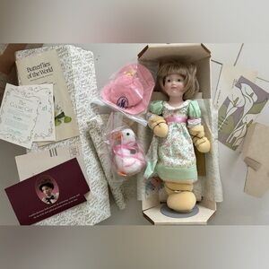 “Goose  Girl” By Franklin Heirloom Dolls. Never used. Original box.